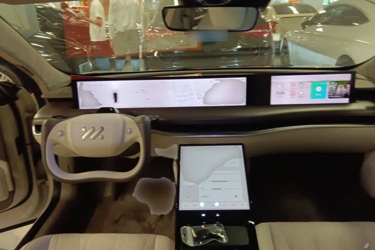 Used IM L7 2022 Pro Model Interior 2