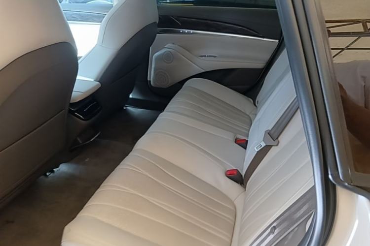 Used IM L7 2022 Dynamic Model Left Rear Seat