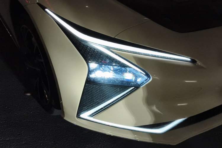 Used IM L7 2022 Dynamic Model Right Front Headlight