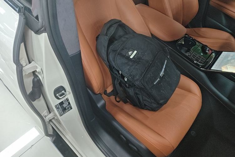 Used IM L7 2022 Angel Wheel Edition Right Front Seat