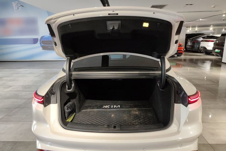Used IM L7 2022 Pro Model Trunk