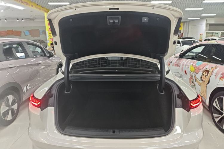 Used IM L7 2022 Angel Wheel Edition Trunk
