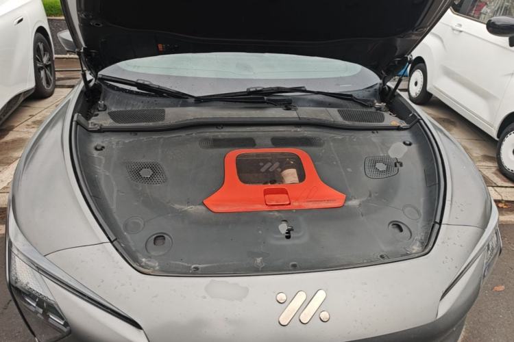 Used IM L7 2023 Elite Model Engine Bay