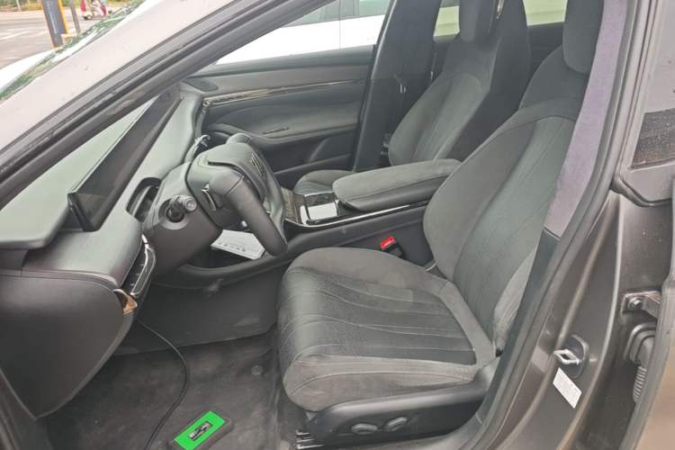 Used IM L7 2023 Elite Model Left Front Seat