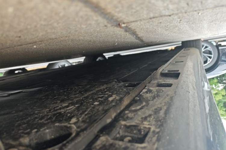 Used IM L7 2023 Elite Model Left Side Sill