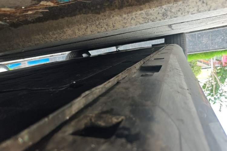 Used IM L7 2023 Elite Model Right Side Sill