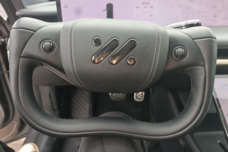 Used IM L7 2023 Elite Model Steering Wheel