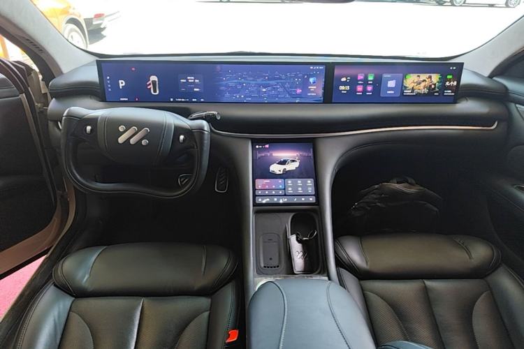 Used IM L7 2024 MAX Long-Range Flagship Edition Center Console