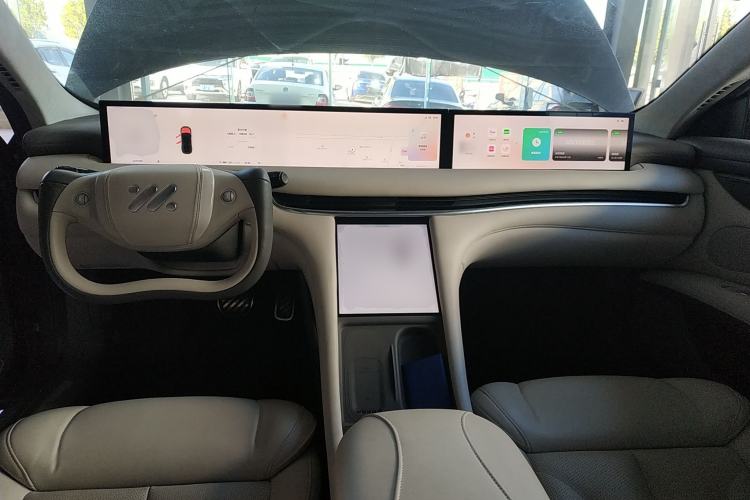 Used IM L7 2024 MAX Extended-Range Version Center Console