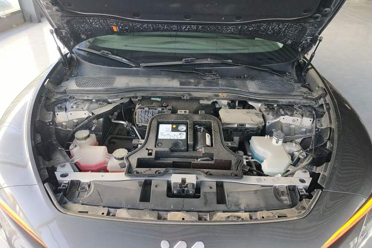 Used IM L7 2024 MAX Extended-Range Version Engine Bay