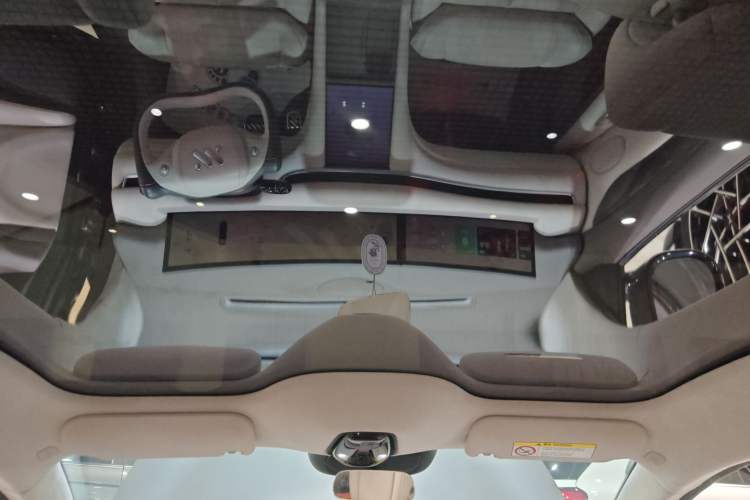 Used IM L7 2024 MAX Extended-Range Version Headliner