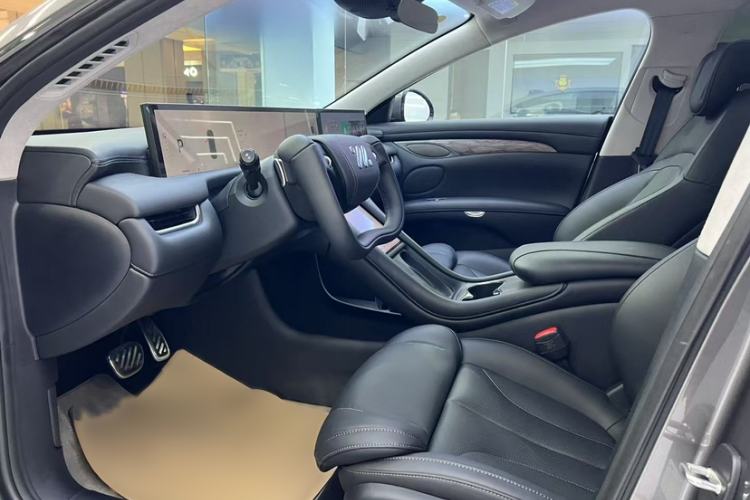 Used IM L7 2024 MAX Extended-Range Version Interior 2