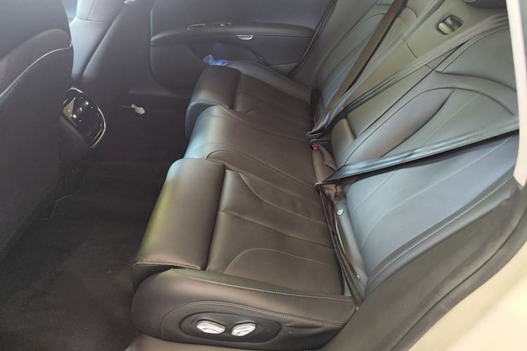 Used IM L7 2024 MAX Long-Range Flagship Edition Left Rear Seat