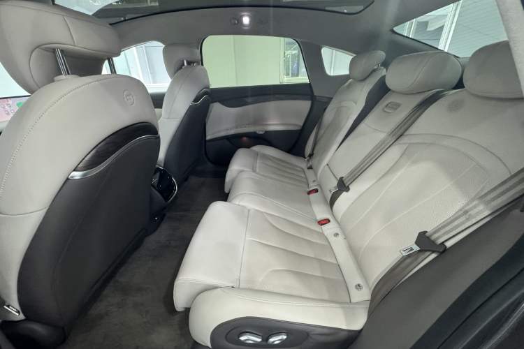 Used IM L7 2024 MAX Extended-Range Version Left Rear Seat