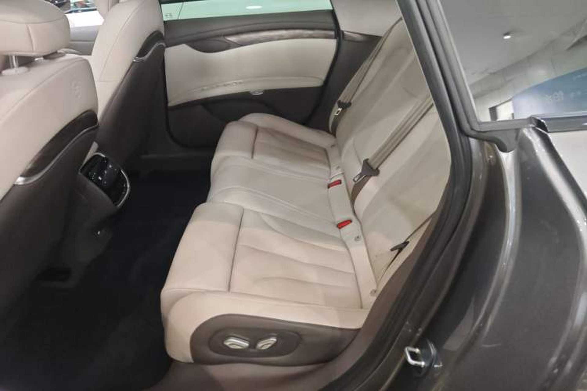 Used IM L7 2024 MAX Extended-Range Version Left Rear Seat