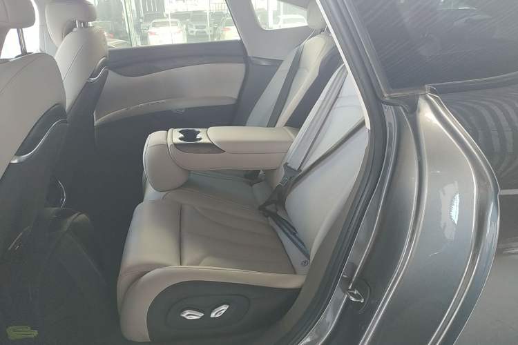 Used IM L7 2024 MAX Extended-Range Version Left Rear Seat