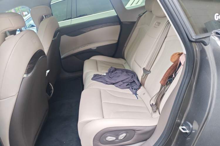 Used IM L7 2024 MAX Extended-Range Version Left Rear Seat