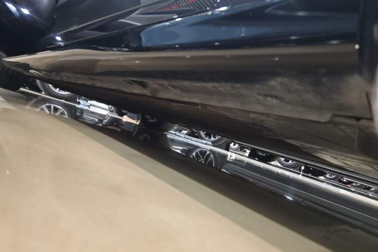 Used IM L7 2024 MAX Extended-Range Version Left Side Sill