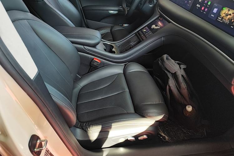 Used IM L7 2024 MAX Long-Range Flagship Edition Right Front Seat