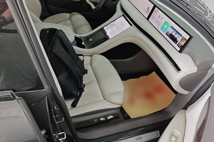 Used IM L7 2024 MAX Extended-Range Version Right Front Seat