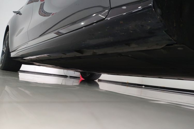 Used IM L7 2024 MAX Extended-Range Version Right Side Sill