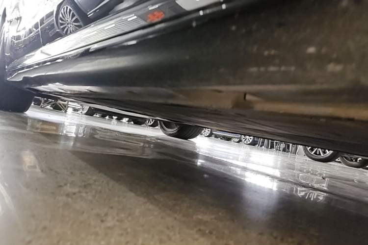 Used IM L7 2024 MAX Extended-Range Version Right Side Sill