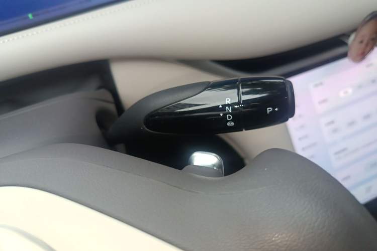 Used IM LS6 2023 Max Standard Edition Gear Lever