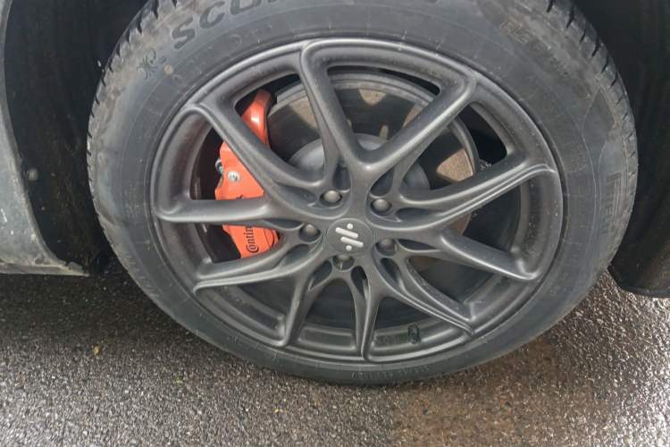 Used IM LS6 2023 Max Standard Edition Right Front Wheel Hub