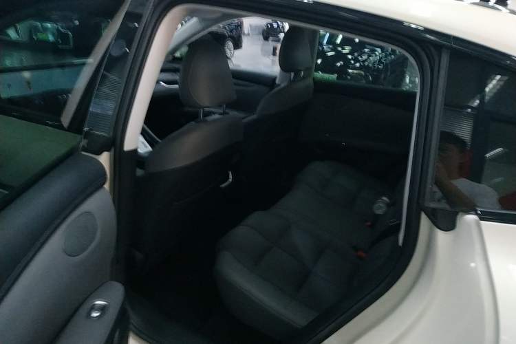 Used IM LS6 2023 Max Standard Edition Interior 4