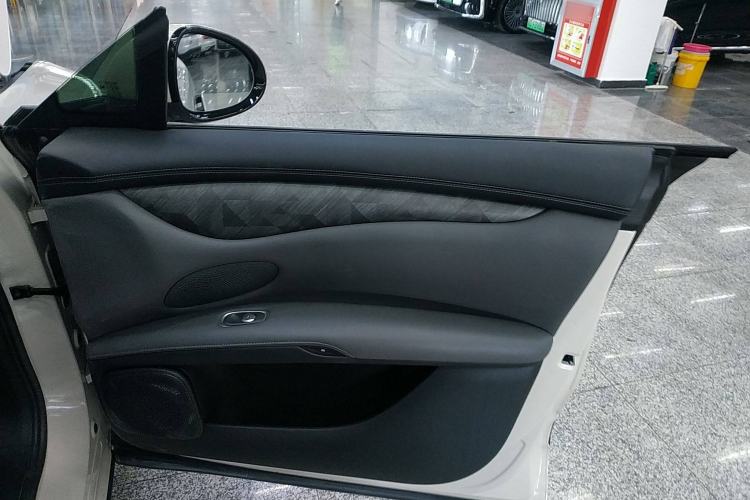 Used IM LS6 2023 Max Standard Edition Interior 5