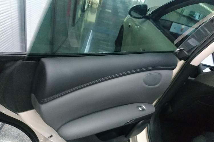 Used IM LS6 2023 Max Standard Edition Interior 8