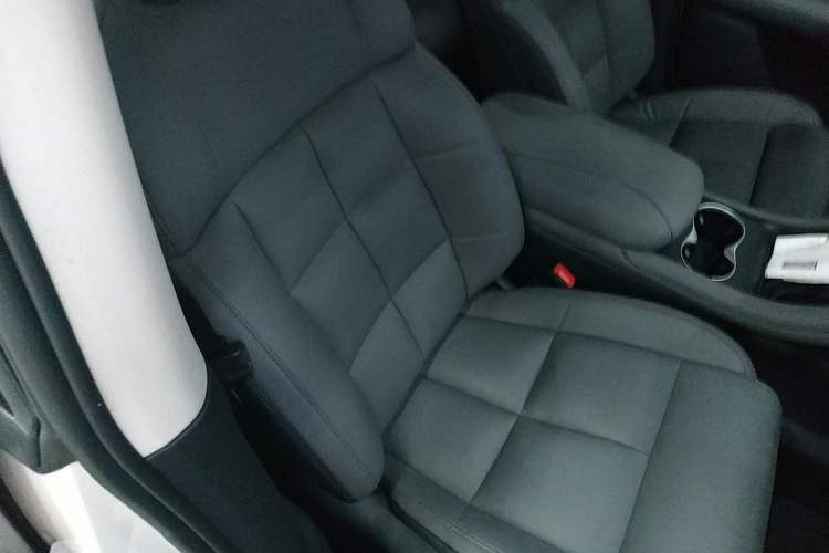 Used IM LS6 2023 Max Standard Edition Right Front Seat