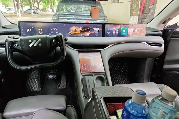 Used IM LS6 2023 Max Long-Range Version Center Console