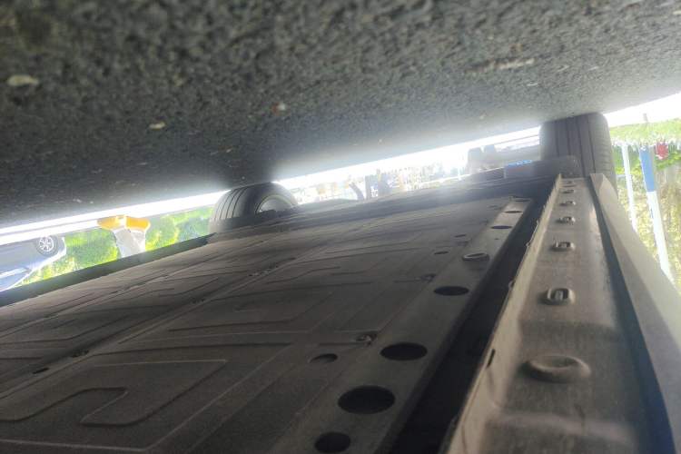 Used IM LS6 2023 Max Standard Edition Chassis Front Right