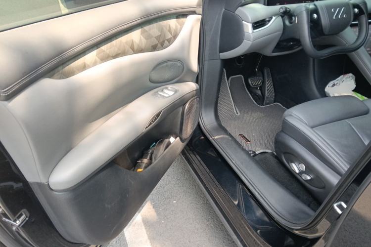 Used IM LS6 2023 Max Extended-Range Version Driver Seat