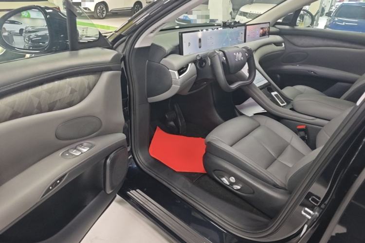 Used IM LS6 2023 Max Standard Edition Driver Seat