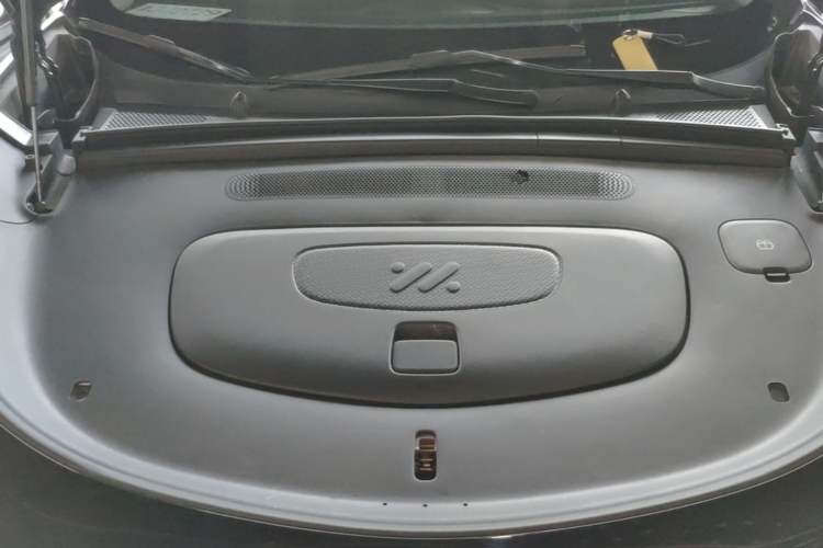 Used IM LS6 2023 Max Long-Range Version Engine Bay