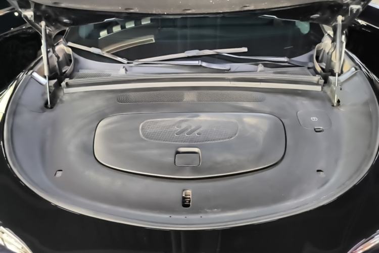 Used IM LS6 2023 Max Long-Range Version Engine Bay