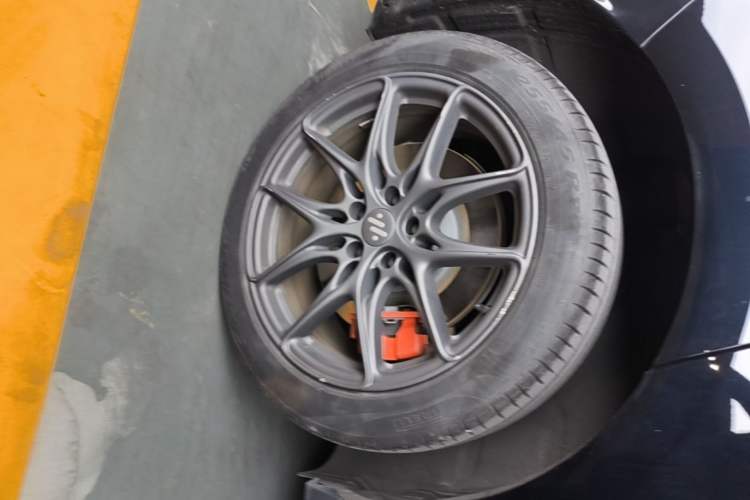 Used IM LS6 2023 Max Standard Edition Exterior 5