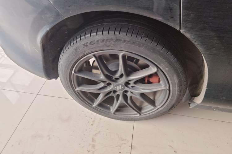 Used IM LS6 2023 Max Standard Edition Exterior 5
