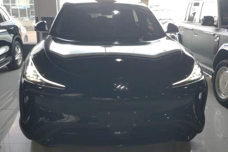 Used IM LS6 2023 Max Long-Range Version Front