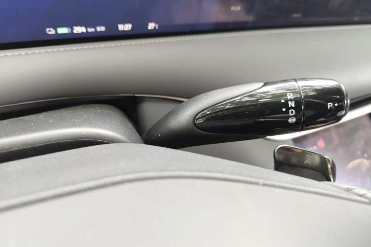Used IM LS6 2023 Max Standard Edition Gear Lever
