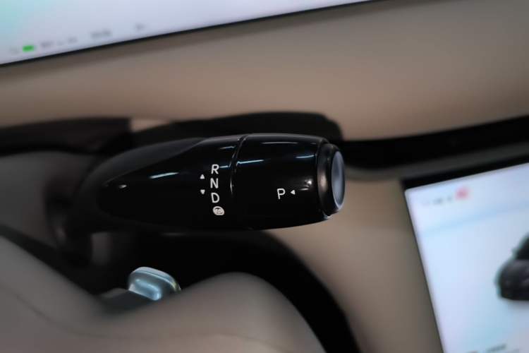 Used IM LS6 2023 Max Long-Range Version Gear Lever