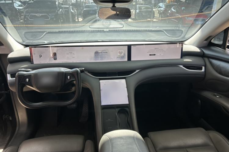 Used IM LS6 2023 Max Standard Edition Interior 1