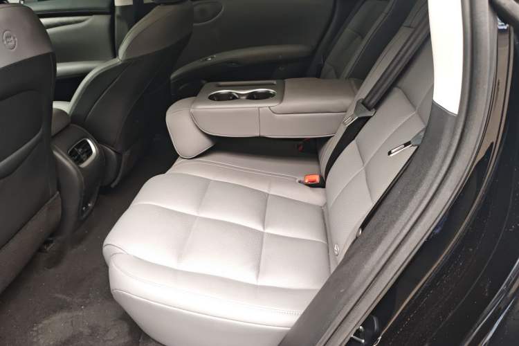 Used IM LS6 2023 Max Long-Range Version Interior 4