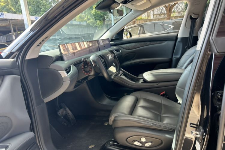 Used IM LS6 2023 Max Standard Edition Interior 5