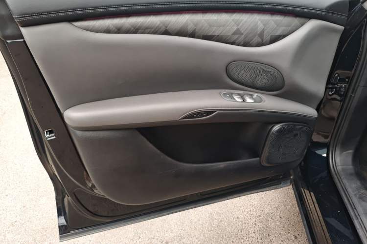 Used IM LS6 2023 Max Long-Range Version Interior 7