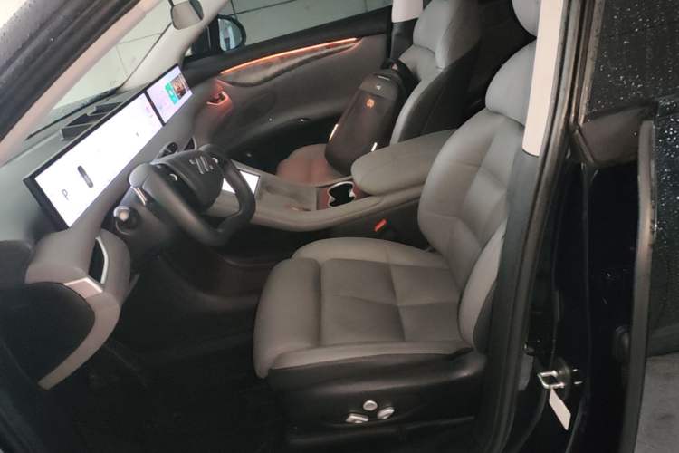 Used IM LS6 2023 Max Standard Edition Left Front Seat