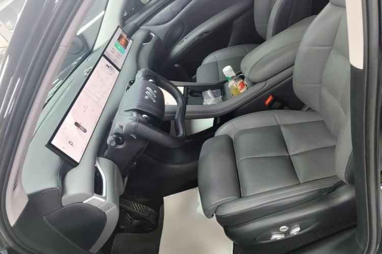 Used IM LS6 2023 Max Long-Range Version Left Front Seat