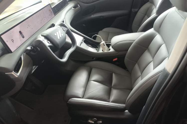 Used IM LS6 2023 Max Standard Edition Left Front Seat